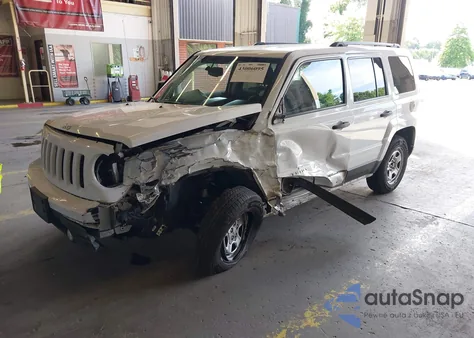 2017 Jeep Patriot Sport Fwd z USA, uszkodzony, nr VIN 1C4NJPBB3HD202698